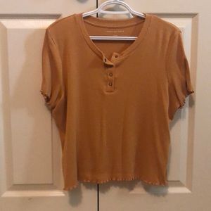 American Eagle lettuce edge tee